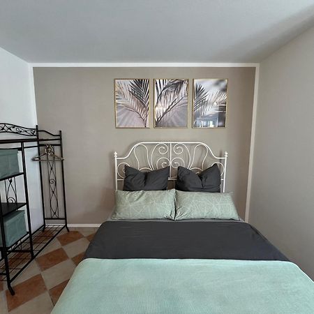 Palmen Apartment Direkt In Bad Aibling Dış mekan fotoğraf